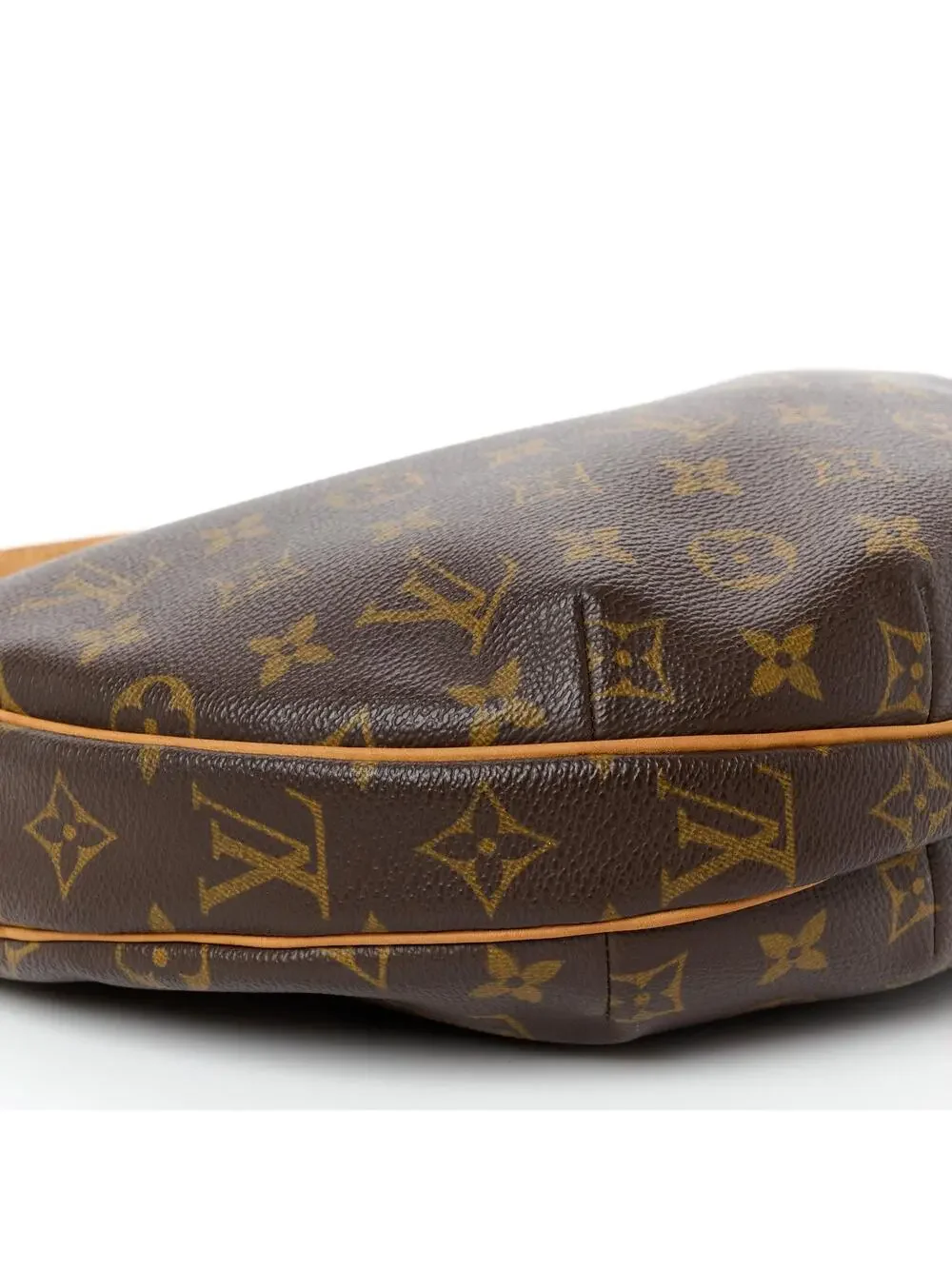 Louis Vuitton Croissant Mm #343613L10B